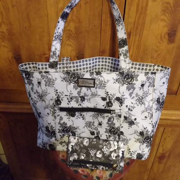 Tote bag and wallet - Picture 2 of 2